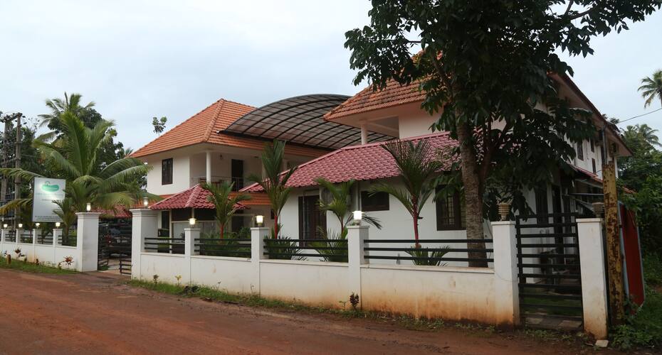 Lake Gardens resorts, Alleppey 1